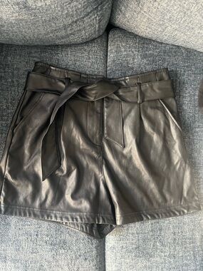 New Look Black Faux Leather High-Waist Tie-Belt Shorts